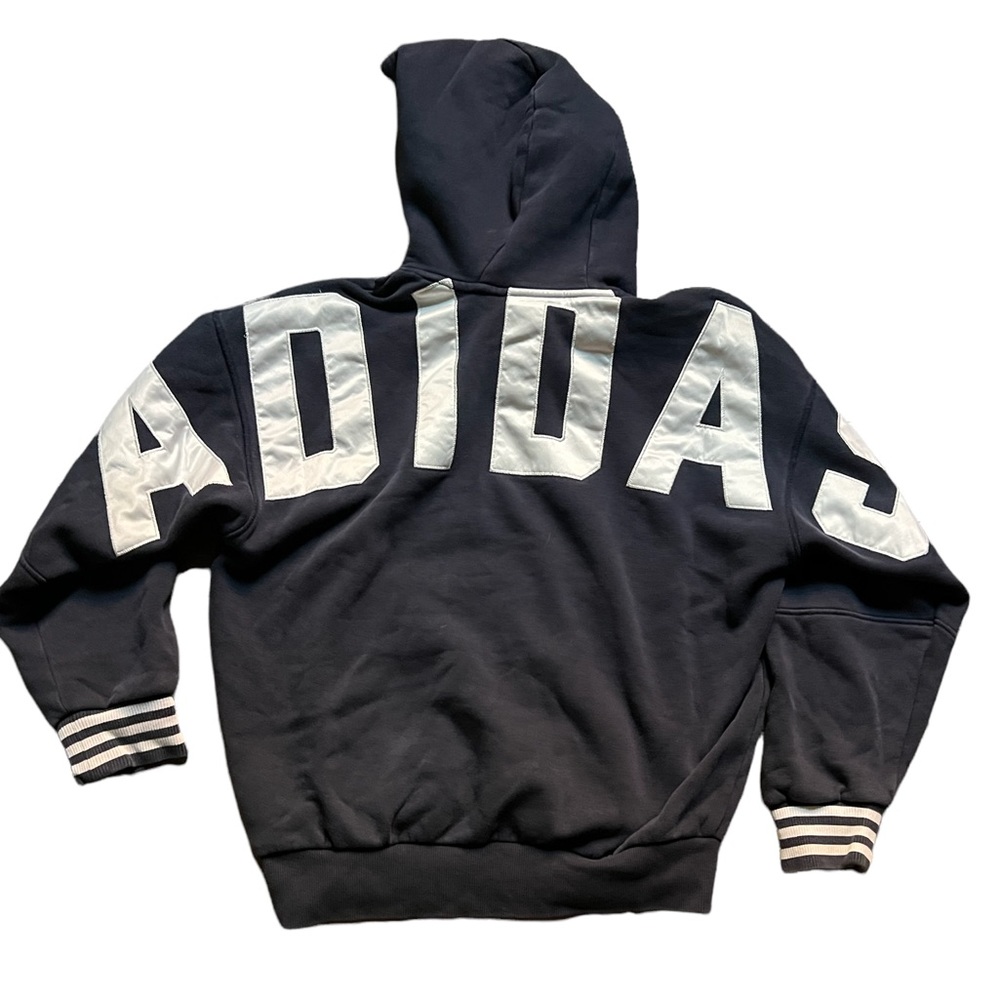 Adidas Sweatshirt